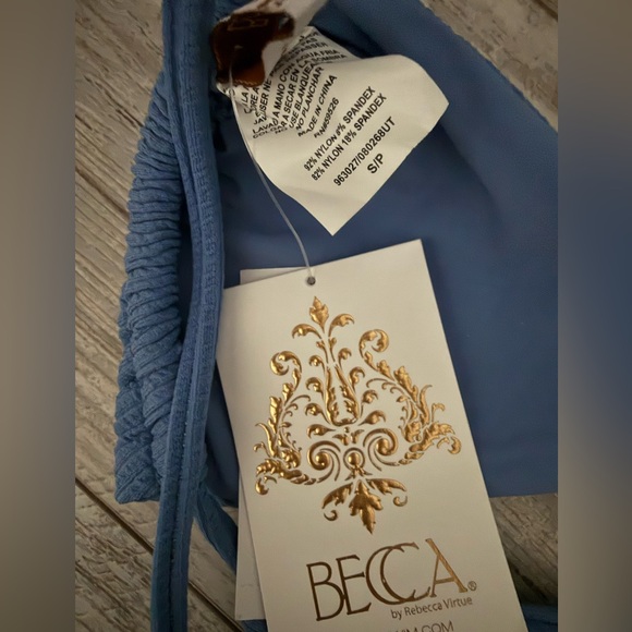 BECCA Top and MUMU White Swim Bottom with Belt. Same Fabric. Size Small NWT - Picture 3 of 5